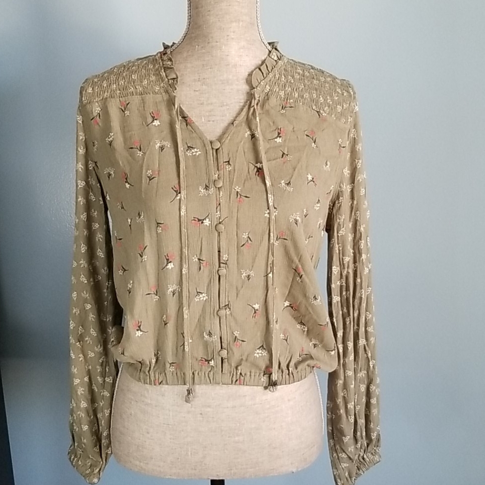 Hippie Rose Olive Floral Top NWT Size Small